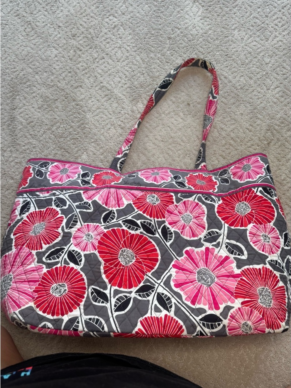 Vera Bradley retired Cherry Blossoms Quilted Overnight Bag - Picture 6 of 7